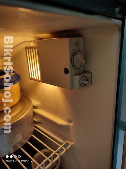 Refrigerator (Daewoo)